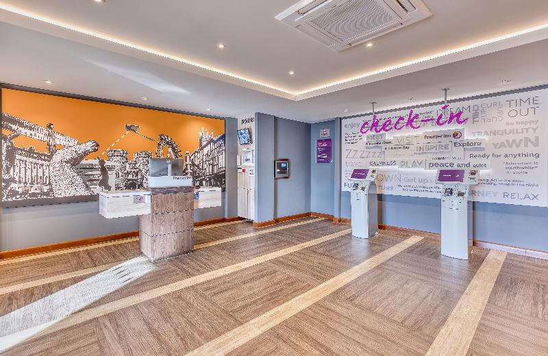 Premier Inn Worksop - Lobi