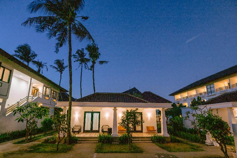 Legong Keraton Beach Hotel - Genel