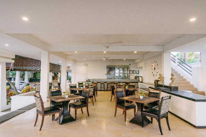 Legong Keraton Beach Hotel - Restoran