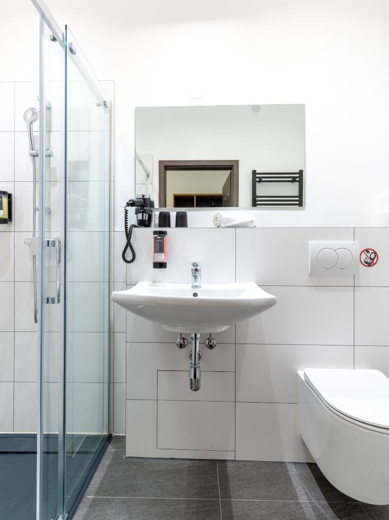 Chérisy Hotel Konstanz - Self Check-in Only - Oda