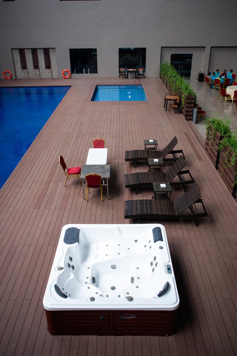 Aglow Hotel Harbor Bay Batam - Havuz