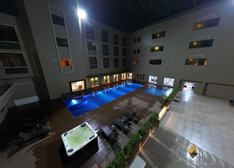 Aglow Hotel Harbor Bay Batam - Havuz