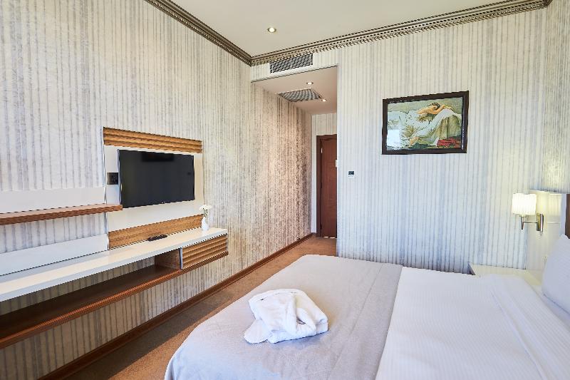 Boulevard Side Hotel - Oda