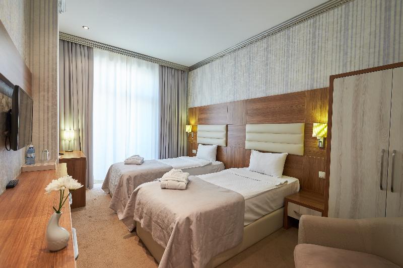 Boulevard Side Hotel - Oda