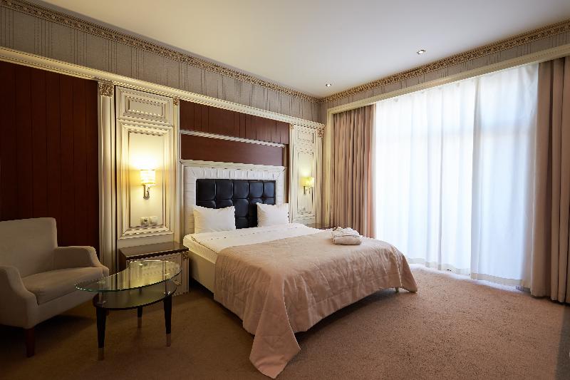 Boulevard Side Hotel - Oda