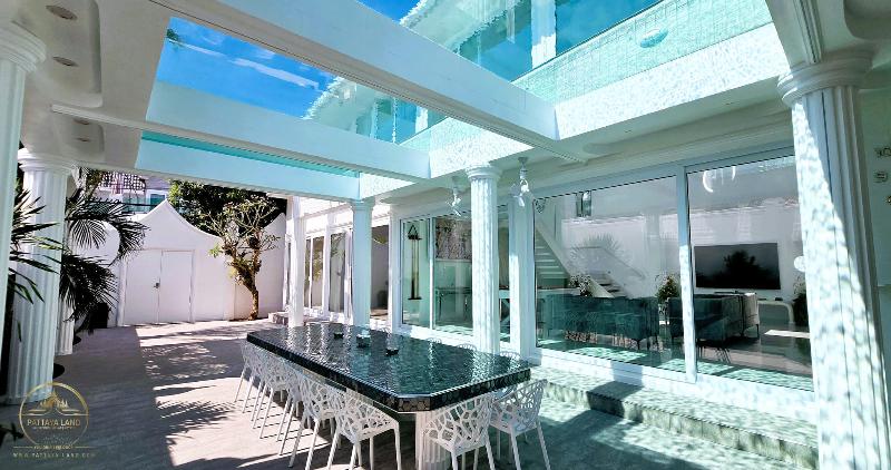 STARLAND Luxury Pool Villa Pattaya Walking Street - Lobi