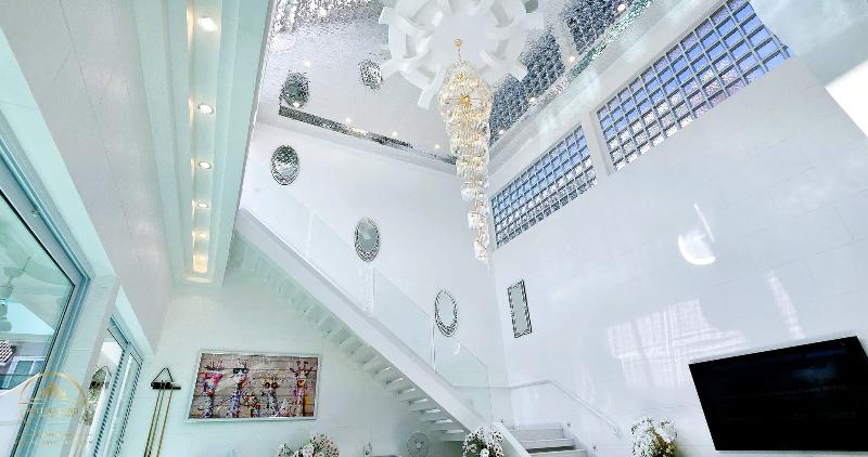 STARLAND Luxury Pool Villa Pattaya Walking Street - Oda