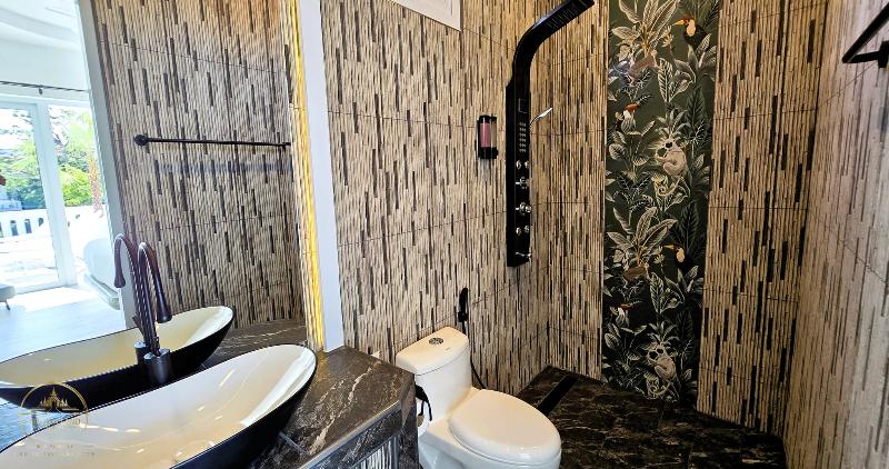 STARLAND Luxury Pool Villa Pattaya Walking Street - Oda