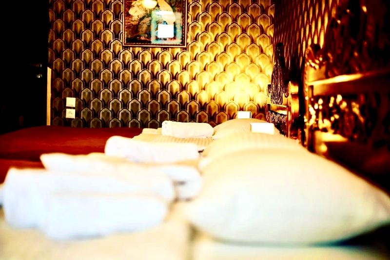 Hotel History - Oda