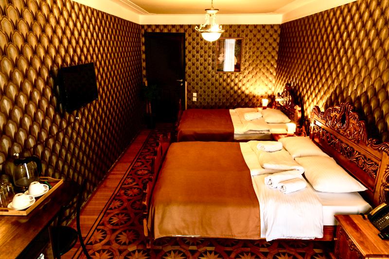 Hotel History - Oda