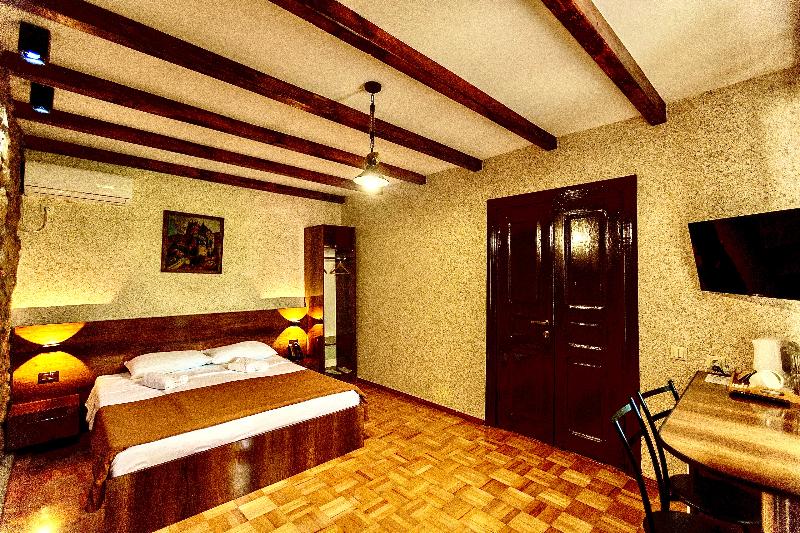 Hotel History - Oda