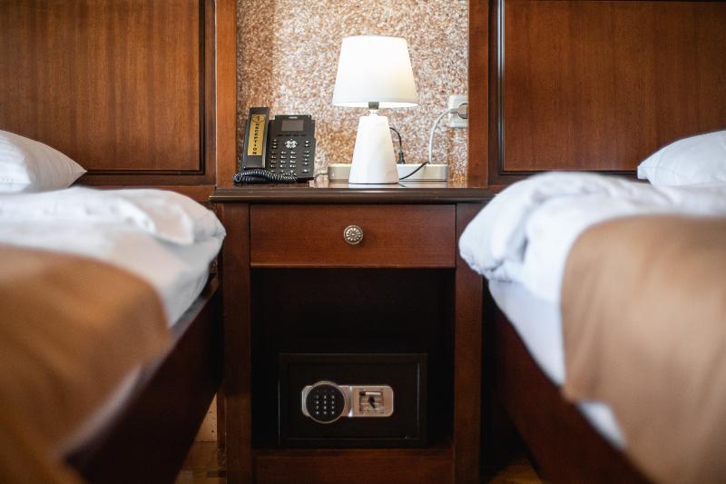 Hotel History - Oda