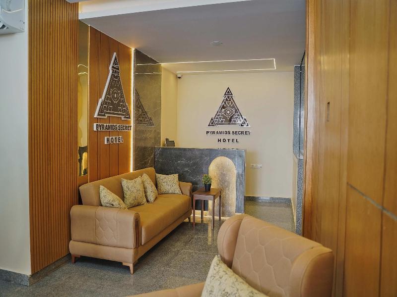 Pyramids Secret Hotel - Lobi