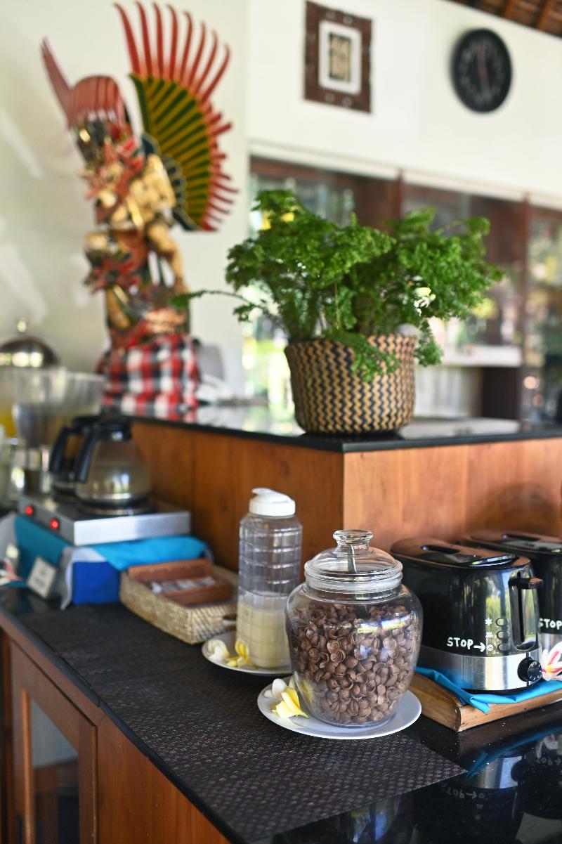 Puri Dewa Bharata & Villas - Bar