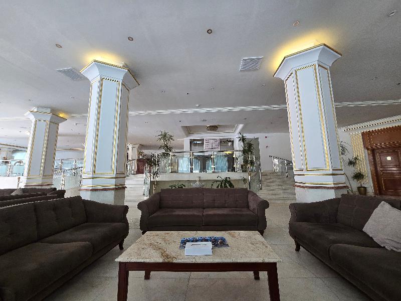 Taj Celine Hotel - Lobi