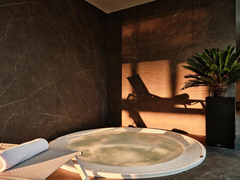 Crowne Plaza Sofia - Havuz