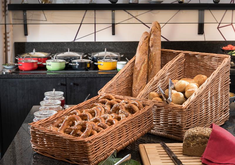 Ramada By Wyndham Muenchen Airport - Restoran