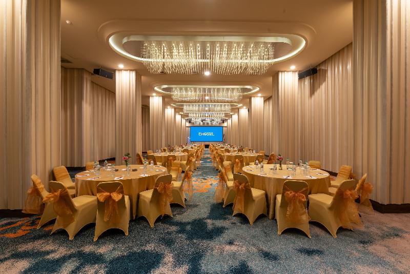 Excotel Design Hotel Surabaya - Toplantı