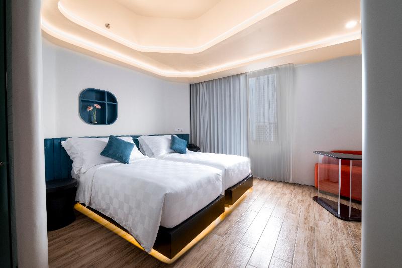 Excotel Design Hotel Surabaya - Oda
