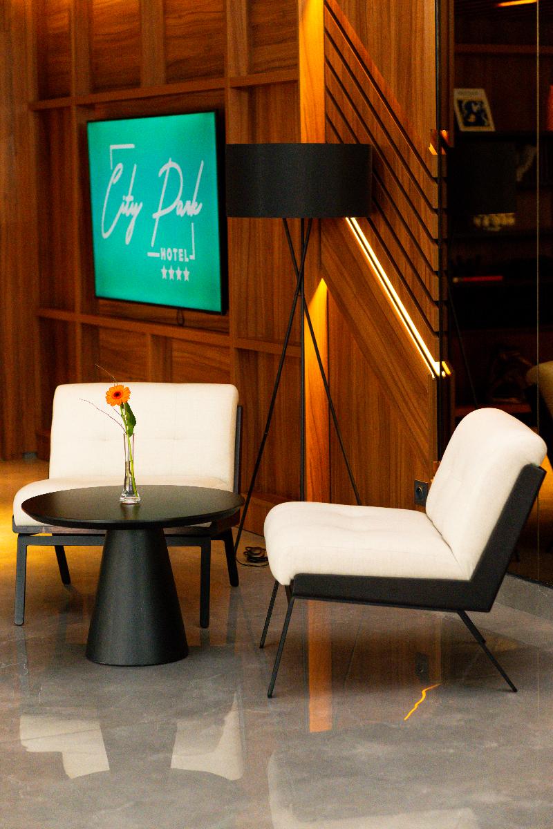 City Park Hôtel - Lobi