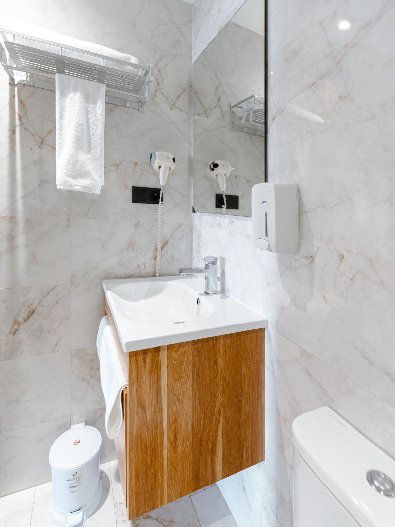 Spinoza House Apprt-hotel - Oda