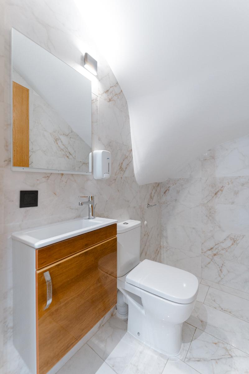 Spinoza House Apprt-hotel - Oda