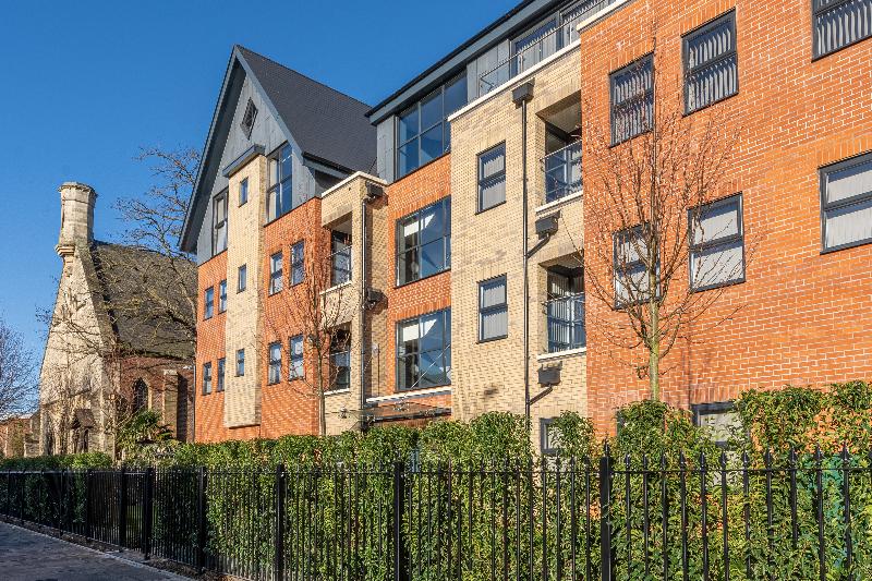 Celador Apartments - Bond house - Genel