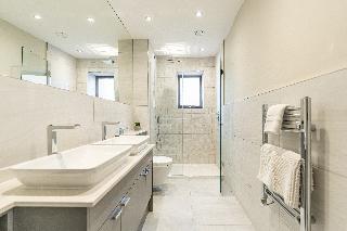 Celador Apartments - Bond house fotoÄŸrafÄ±