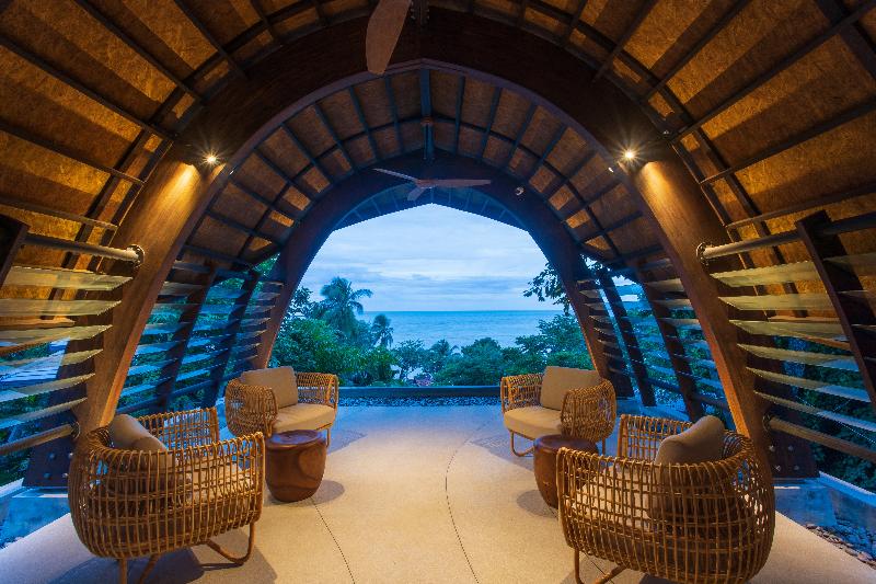 Rocky's Boutique Resort- a Veranda - Lobi