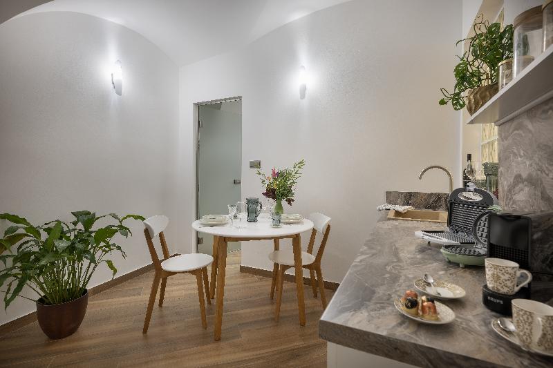Kaiserstein Palace Apartments - Lobi