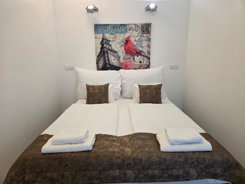 SWU Carrara Apartments - Oda