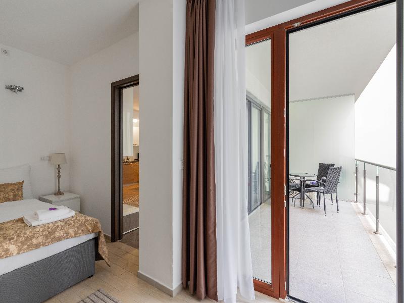 SWU Carrara Apartments - Oda