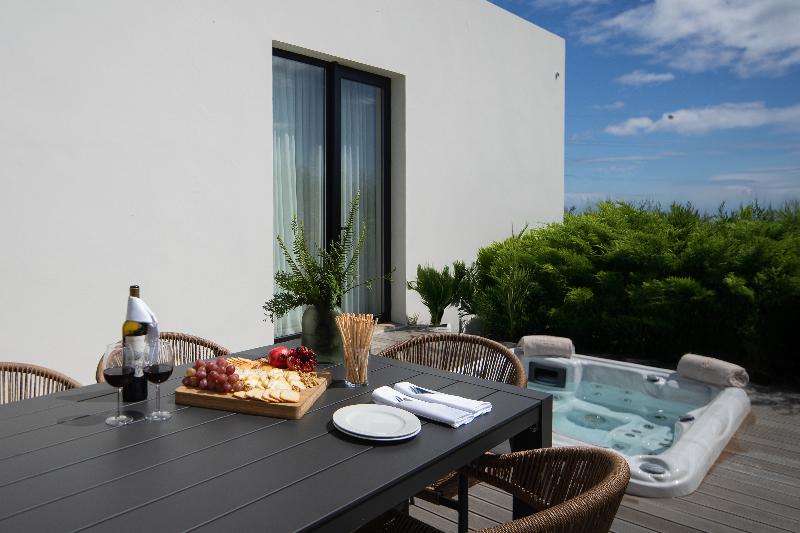 Lusitano Garden Villas - Genel
