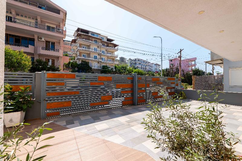 Starlight Apartments 2 - Genel