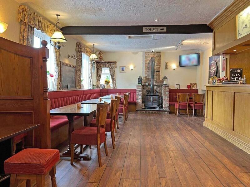 Woodman Inn - Bar