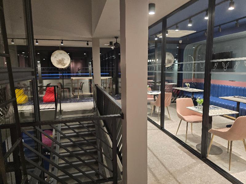 ARNI HER Ladies Hotel (Female Only) - Restoran