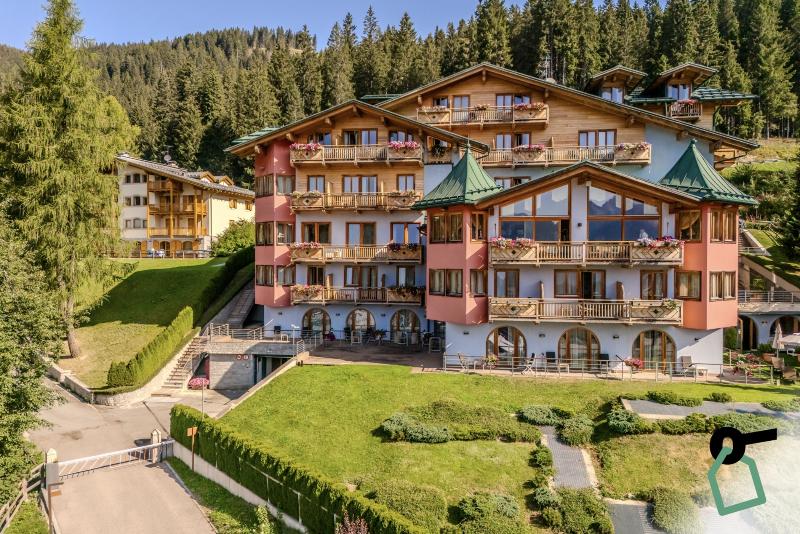 Hotiday Room Collection - Campiglio Pradalago - Genel