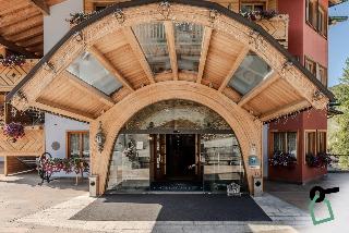 Hotiday Room Collection - Campiglio Pradalago fotoÄŸrafÄ±