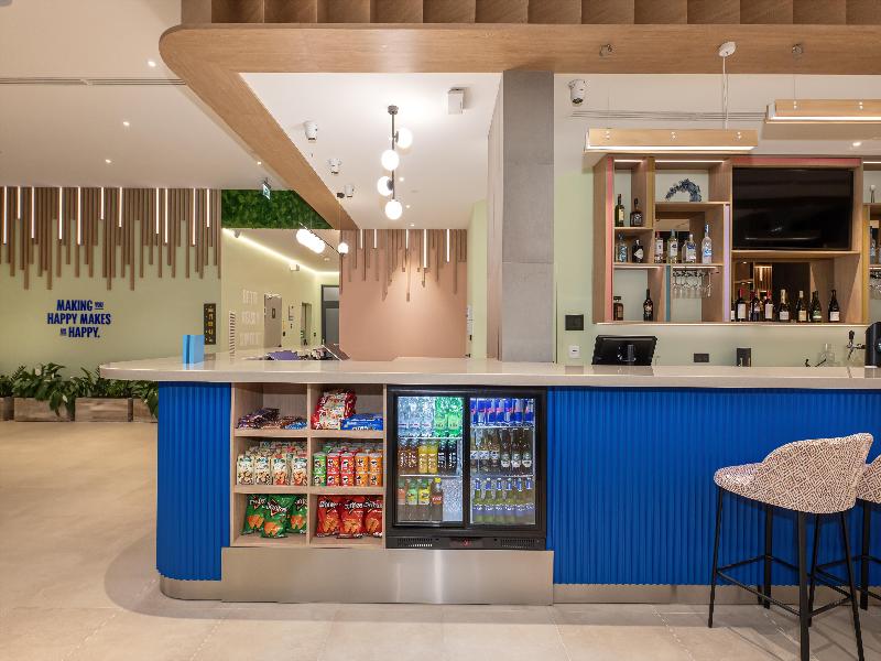 Hampton By Hilton Batumi Center - Bar