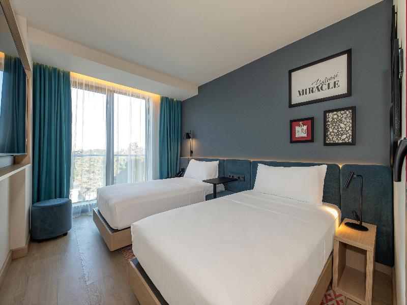 Hampton By Hilton Batumi Center - Oda