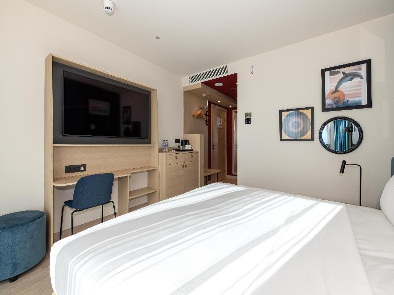 Hampton By Hilton Batumi Center - Oda
