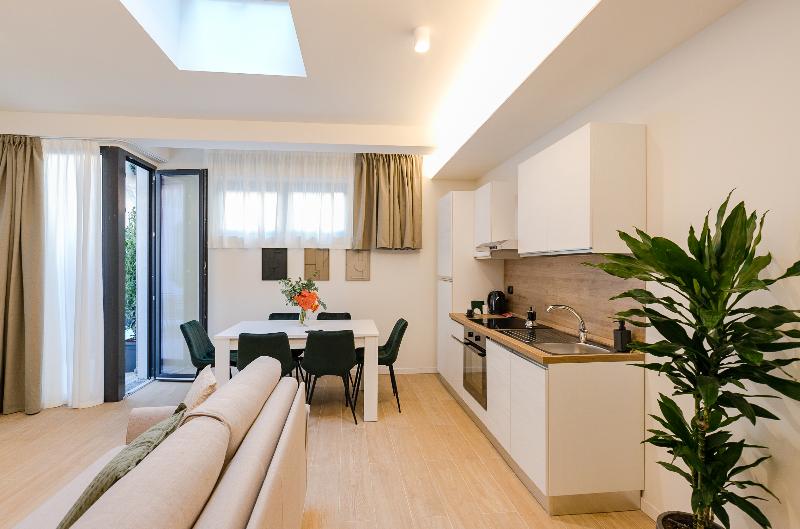 Aiello Hotels - Citylife Apartments - Oda