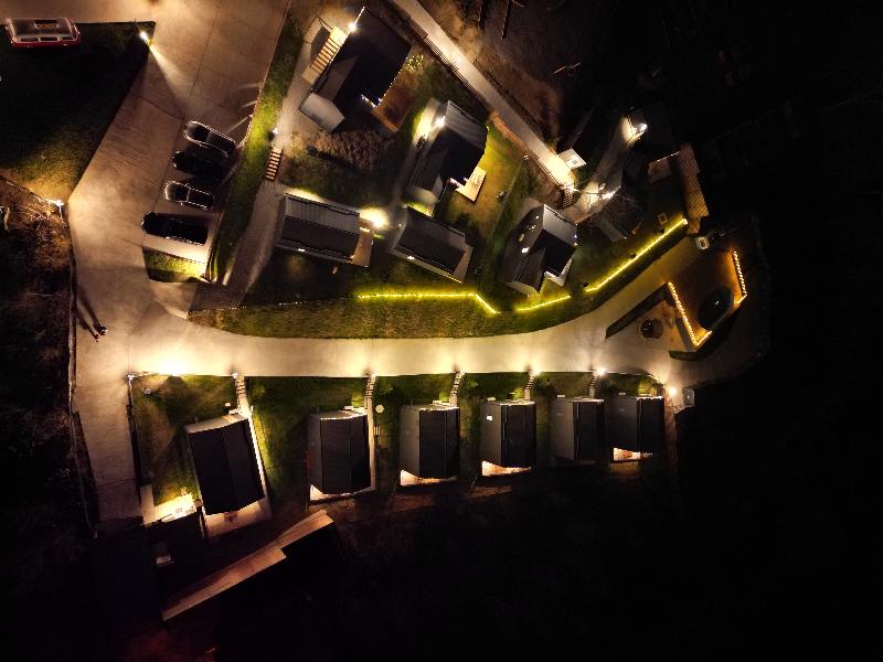 Moon Village Comarnic - Genel