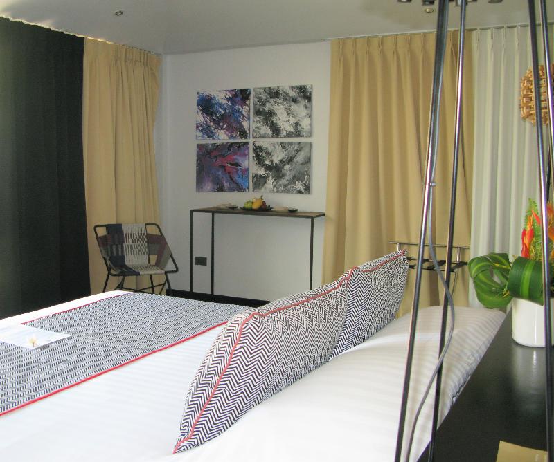 The Sunset Beach Resort & Spa Taling Ngam - Oda
