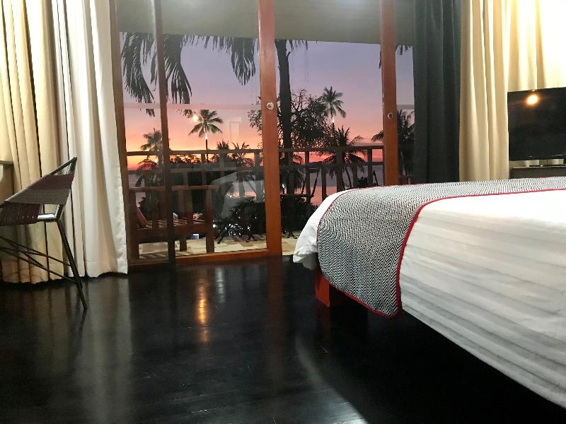 The Sunset Beach Resort & Spa Taling Ngam - Oda