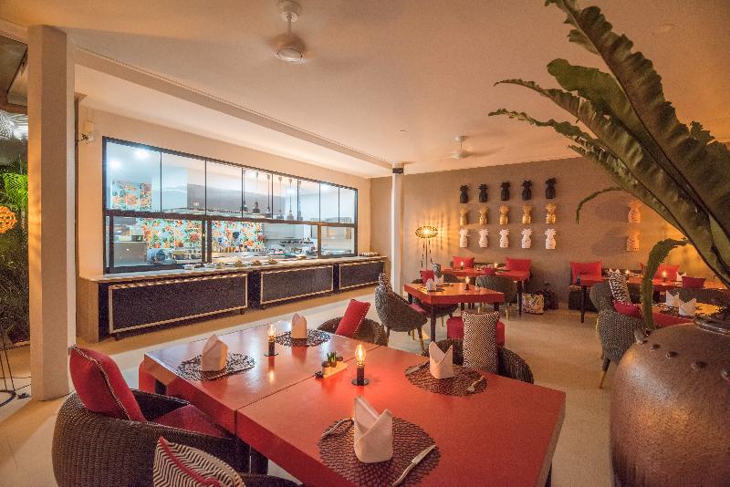 The Sunset Beach Resort & Spa Taling Ngam - Restoran