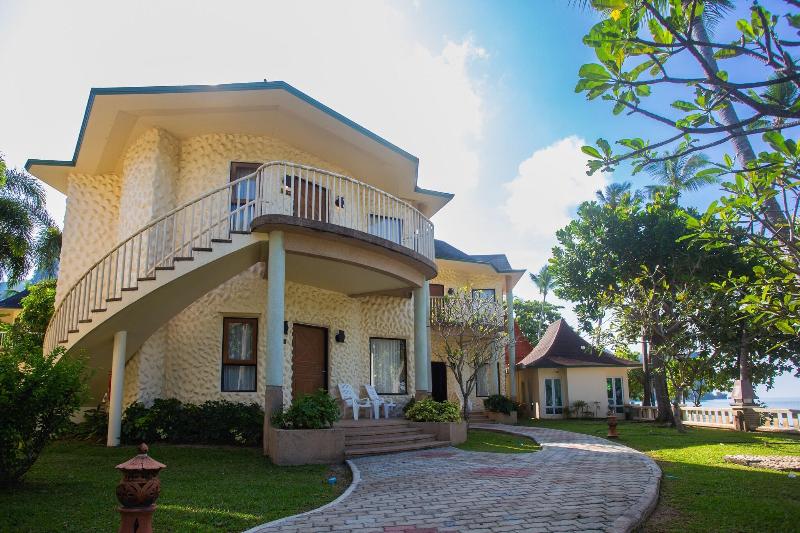Golden Beach Resort - Genel