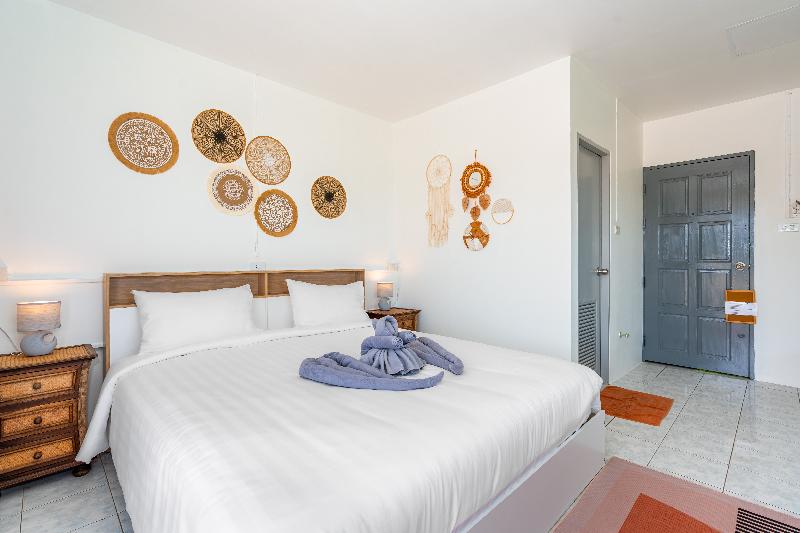 Kata Hill Sea View Hotel - Oda