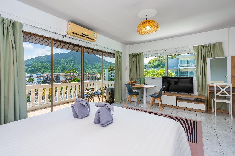 Kata Hill Sea View Hotel - Oda