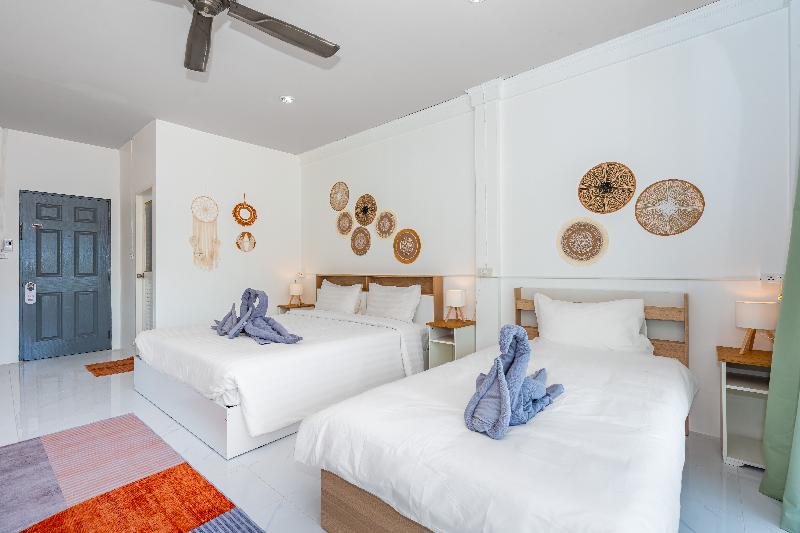 Kata Hill Sea View Hotel - Oda
